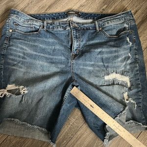 Torrid Distressed Denim Shorts size 26